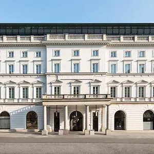 ***** Hotel Raffles Europejski Polonia